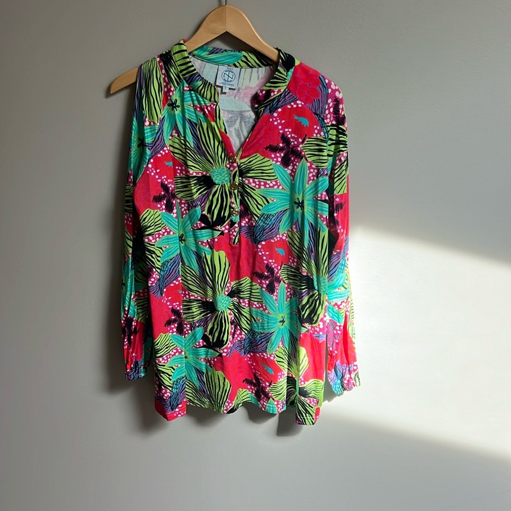 Tracy Negoshian top